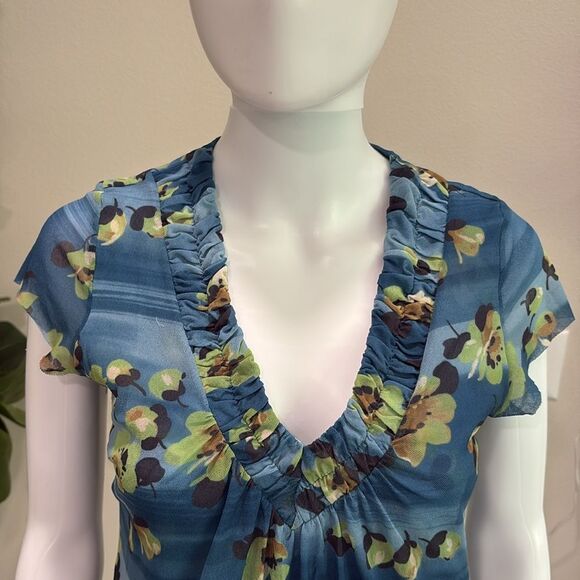 Sweet Pea Floral Double Mesh Tee Size XL Cap Sleeve Ruched Ruffle Deep V Neck - Picture 8 of 12